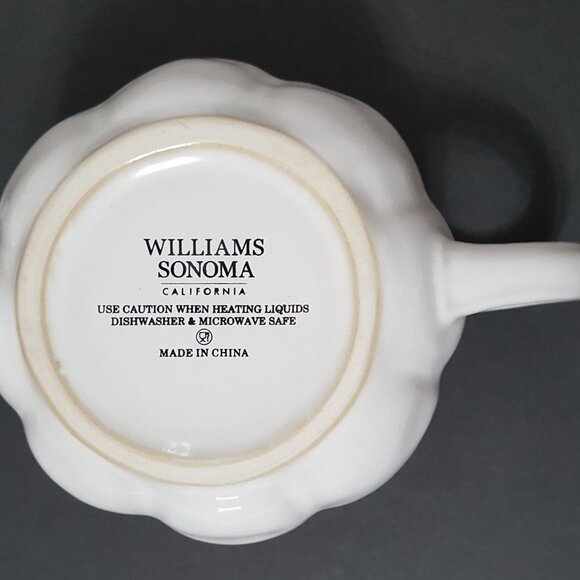 NEW RARE Williams Sonoma White Sculptural Pumpkin Mug 21 OZ Stoneware - Picture 7 of 7